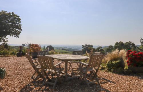 Sherway Coach House - Photo 40