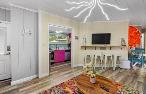 Modern Bright Escape Mins Beach, Pool, Hot Tub - Foto 13