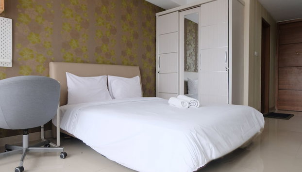 Modern Designed And Strategic Studio Room At Beverly Dago Apartment - Foto 2, Habitación