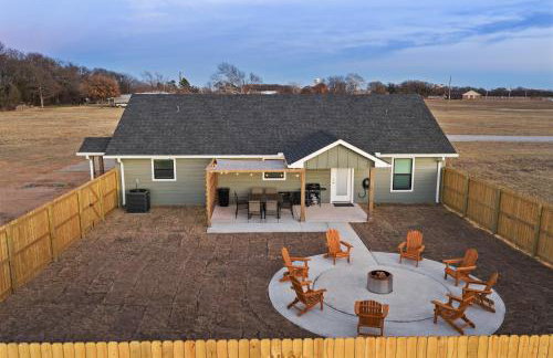 Lucky Cowboy Lodge Near WinStar - Cozy 3BR Home - Foto 24