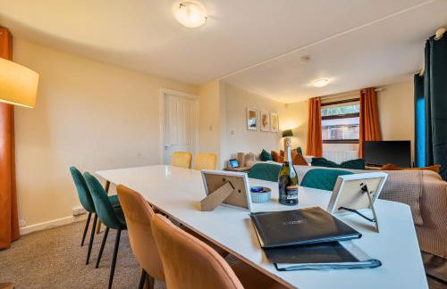 4 Bed House - Sleeps 9 - Hottub - Parking - Foto 43