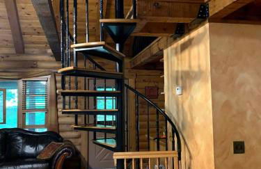 Log Cabin with a Hot Tub in Ellicottville, For Magical Glamping Escapes in New York - Foto 2