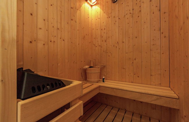 Luxurious Bungalow in Bullange with Hot Tub - Photo 20