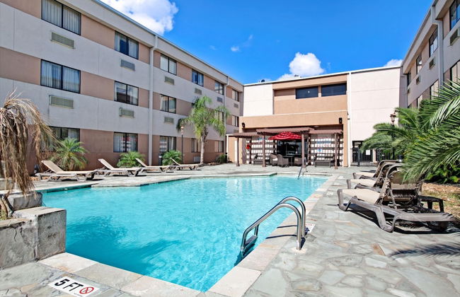 Ramada by Wyndham Houston Intercontinental Airport South - Foto 19