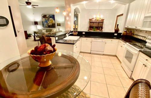 Luxury condo near Wiggins pass beach & park - Foto 60