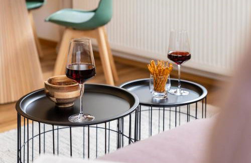 MATT ' Modernes Apartment mit Terrasse & Gartenblick - Foto 8