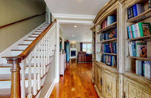 Fantastic getaway with private pool, deck, game room, AC & fast WiFi - Foto 6