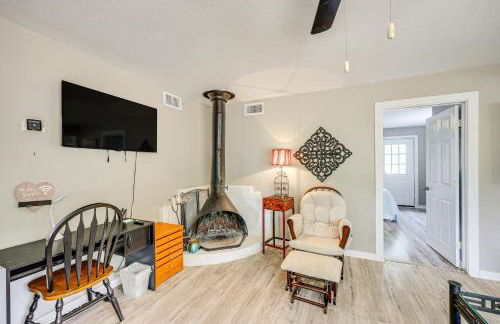 Bandera Carriage House with Medina River Access! - Foto 5