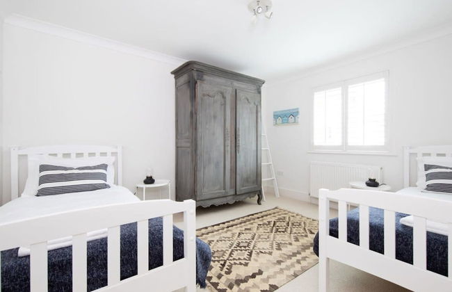 Superior House for 6 Near Beach w Parking Garden - Foto 54