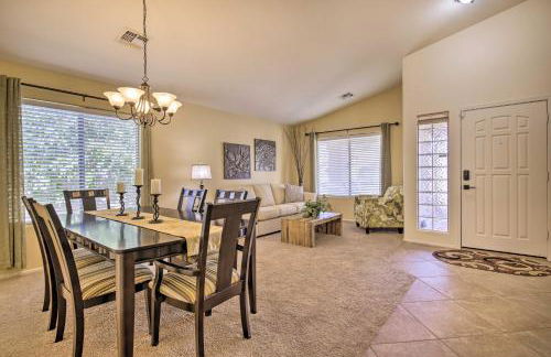 Chic Maricopa Getaway with Outdoor Oasis and Pool - Foto 3