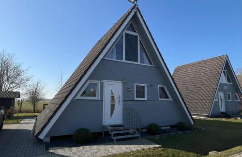 Nurdachhaus mit Blick ins Grüne- ruhige Lage nahe Yachthafen Fedderwardersiel - Foto 1