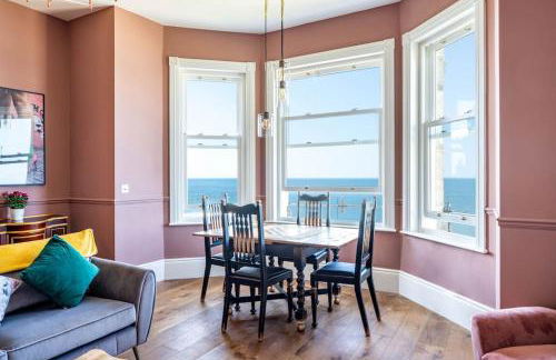 Stylish Beachfront Luxury Apartment, Sweeping Ocean Views and Log Burner - Foto 106