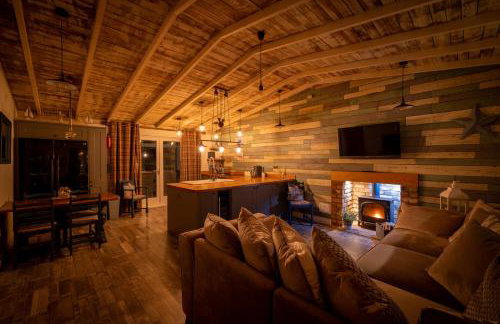 Den of Joy Humberston Fitties sleeps 6,hot tub,log burner - Foto 23