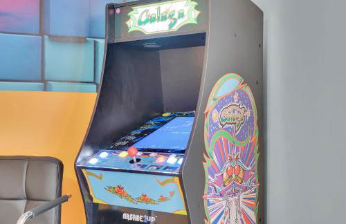 Hot Tub Game Room Firepit Arrowhead Family - Foto 8