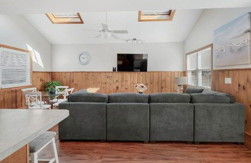 Gorgeous Beach House 2 blocks to the beach, Boardwalk, and amazing Restaurants - Foto 26