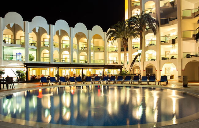 Ona Marinas de Nerja Spa Resort - Photo 1