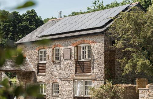 Lower Marsh Farm in Cornwall - Photo 1