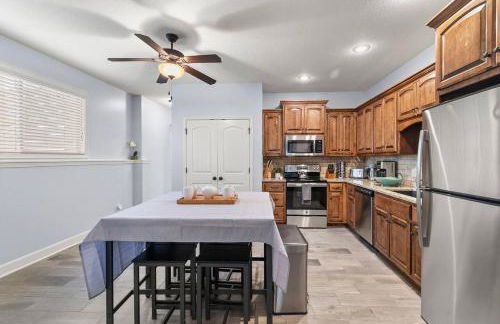 Home Away from Home 2 Close to KCI Airport, Weston - Foto 7