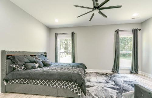 Secluded 18-Acre Retreat in Staley with Game Room - Foto 11