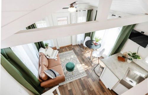 6 A Little Wanderlust Lux Tiny House, Firepit, Boat Parking, 5 Mins to Lake, Downtown - Foto 15