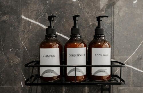 Sleek Loft 15 Min from NYC with Manhattan View - Foto 14