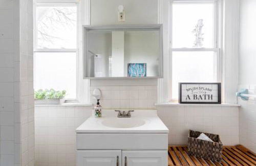 Revamped 3BR Apt with Easy Check-In Family-Friendly - Foto 62