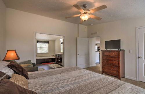 Secluded Boulder House - Next to National Forests! - Foto 18