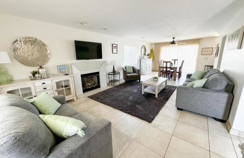 Modern Resort Condo - Pools, Courts & Scenic Views - Foto 35