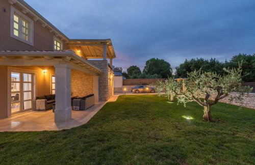 Villa Vistra, Brand New Luxury Villa with Poolbar - Foto 37