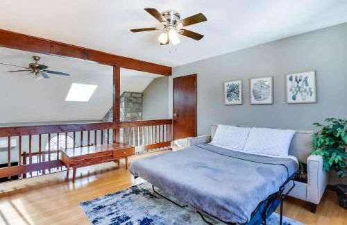 Lake Access and Private Hot Tub at Poconos Home! - Foto 16