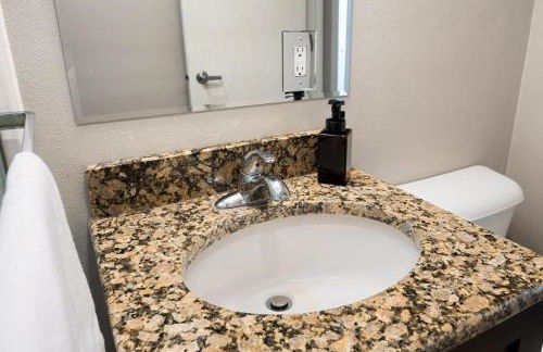 Chic and Comfortable 1BR Apartment near Bradley U - Foto 30