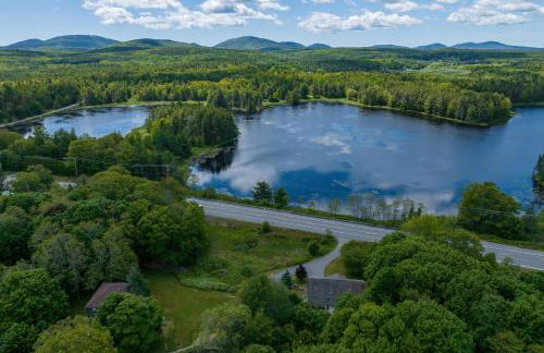 Cozy Pond Side Cottage in Bar Harbor! [The Nook] - Foto 6