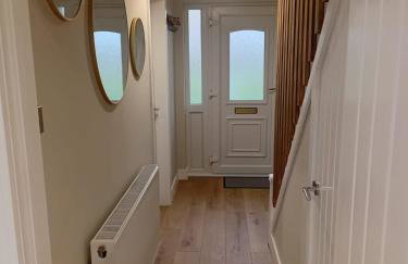 Martindale Close - 3 Bedrooms - Sleeps 5 - Photo 7