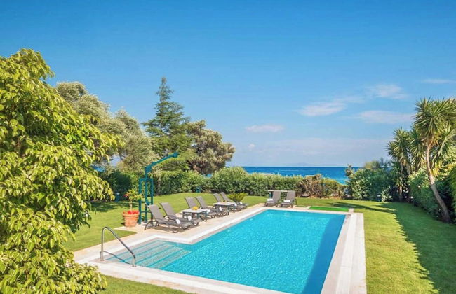 Villa Barbati Beachfront - Photo 8