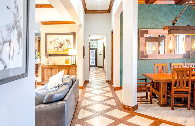 Peaceful Luxurious Ranch Family Reunion - Photo 5