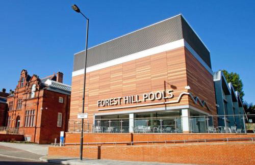 Luxury 1-Bed Apartment in sought after prime London location - Photo 17