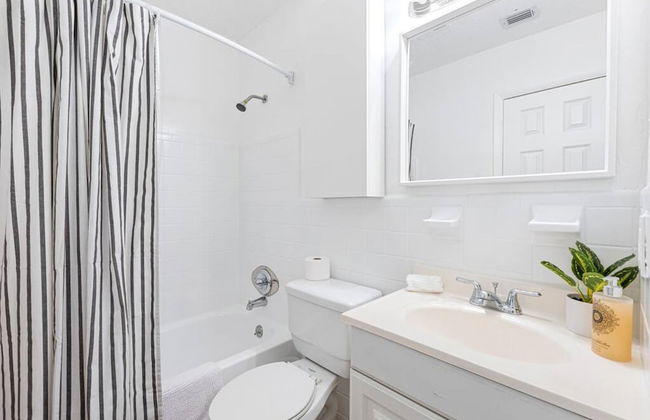 Musicians Lounge - 2 BR With Parking Asssigned - Photo 25