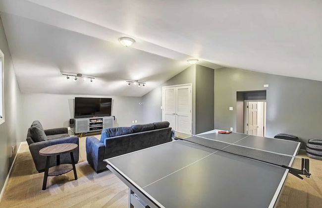 Lakefront Home Private Dock, Tiki Bar, Firepit Shore to Please by Avantstay - Foto 40