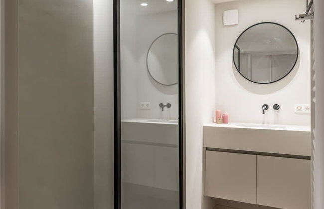 City-view Loft With Wooden Beams and Mezzanine - Foto 4