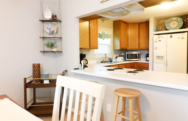 Sunny Daze Walk to Beach 2 Decks Pet Friendly Has a Mini Bar - Foto 9