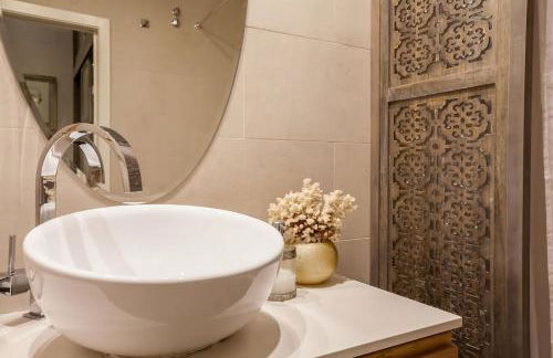 Awesome Penthouse - Photo 11