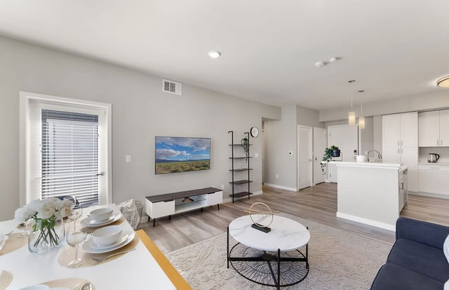 Chic Apt w Jacuzzi Pool BBQ Mountain Views - Foto 8