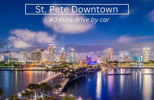 NEW Steps to Downtown - 7 Mins to Beach & Free Parking - Foto 42