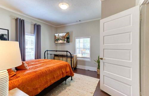 Spacious 3BR Midtown Home - Sleeps 7 - Walkable to Dining & Attractions - Easy Access to Downtown - Foto 13