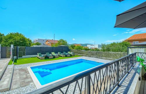 Luxury villa with a swimming pool Dicmo, Zagora - 23249 - Foto 27