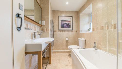 Mill Cottage - Photo 4, towels, Shower