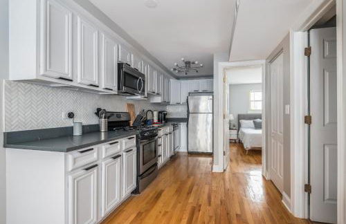 The Bright Retreat in Andersonville - Photo 5