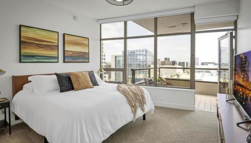 Panoramic Bay and City Views - 2BR, Pool, Gym, Parking - Foto 2