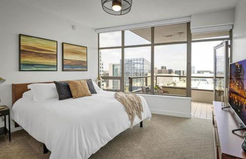 Panoramic Bay and City Views - 2BR, Pool, Gym, Parking - Foto 2