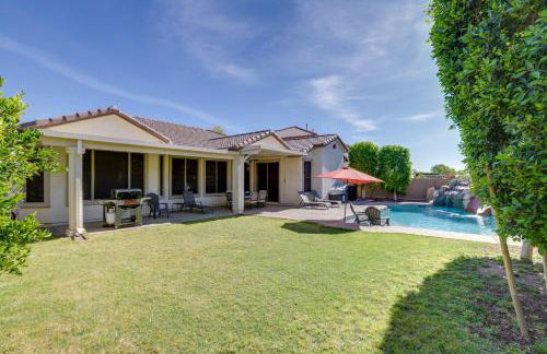 4 Mi to Surprise Stadium! Snowbird Haven with Pool - Foto 11